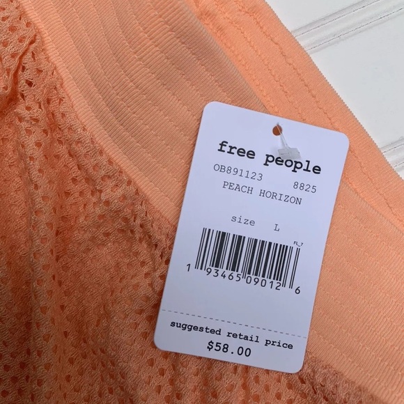 FP Movement Free People Womens Surf Break Shorts Athletic Large NEW.   77 - Picture 3 of 3